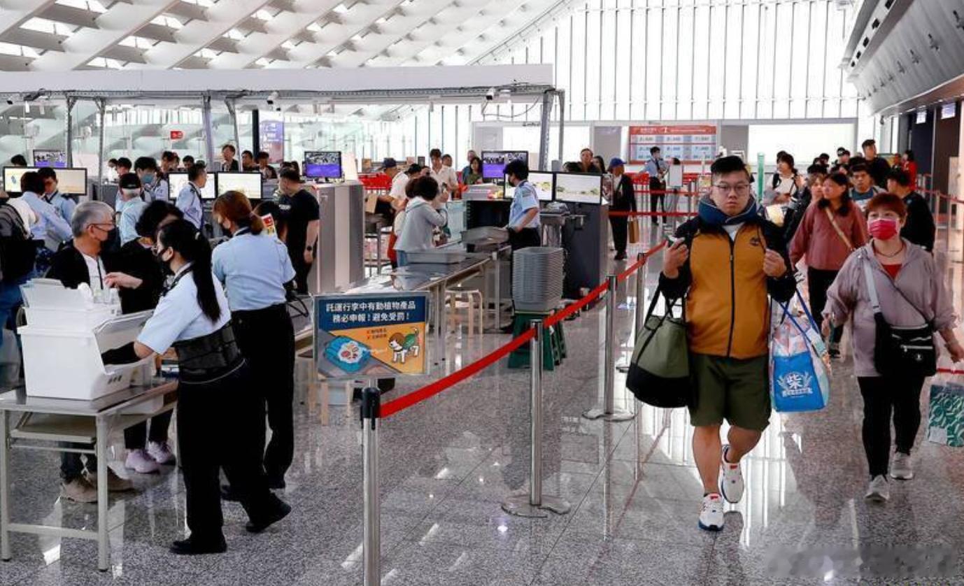 【泰国拟大幅上调机场税国际旅客每张机票费用将增加】海外新鲜事泰国交通部近日宣