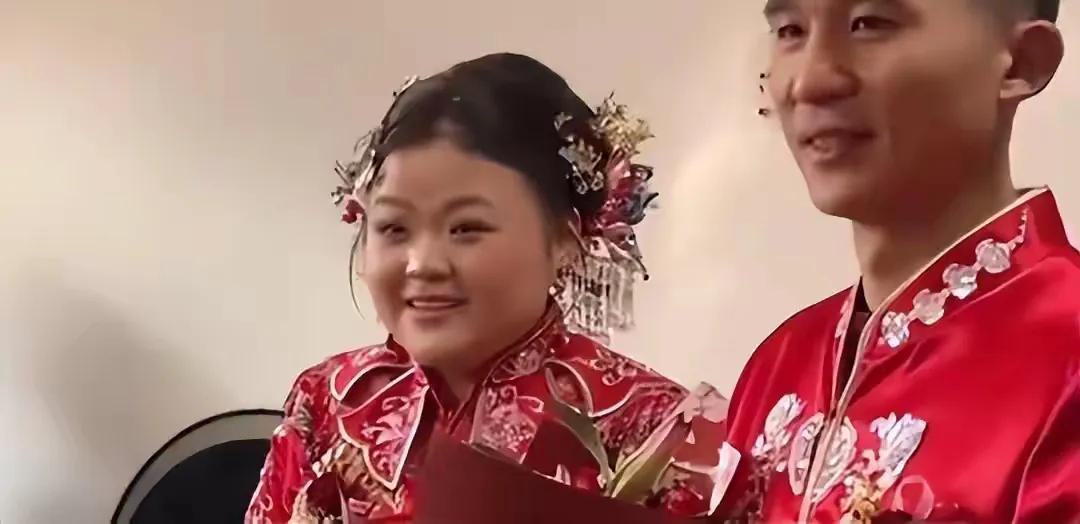 山东济宁，梁山县的一对儿新人引起热议，18.8万元的彩礼，新娘的父亲只收了200