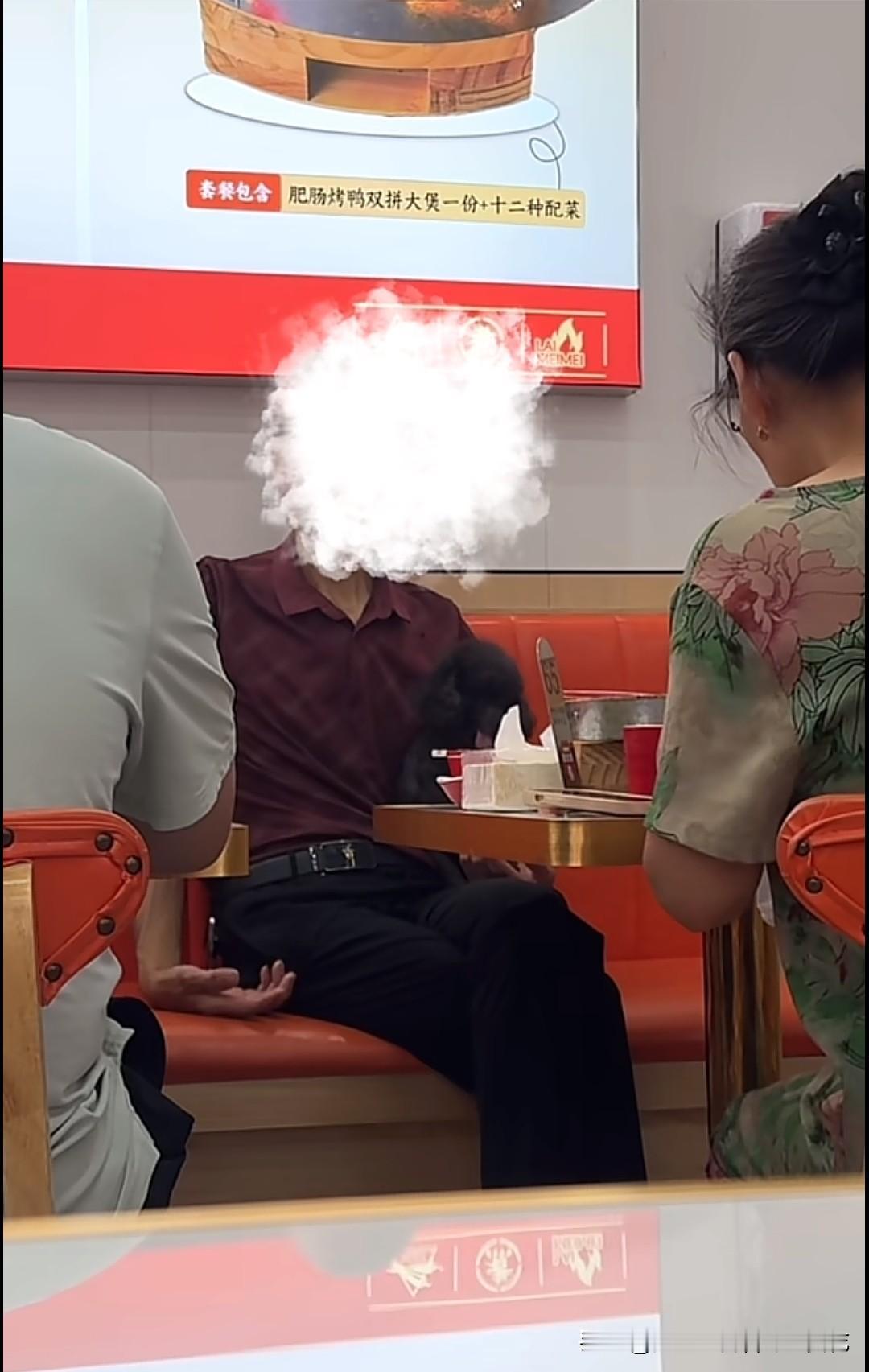 避雷这家店吧，安徽合肥的赖妹妹石锅鸡公煲（兴华苑店）！这是一家宠物友好餐厅，宠物