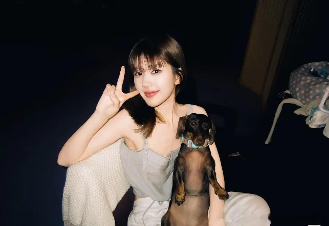 🥩今日营业，前两张神似lisa