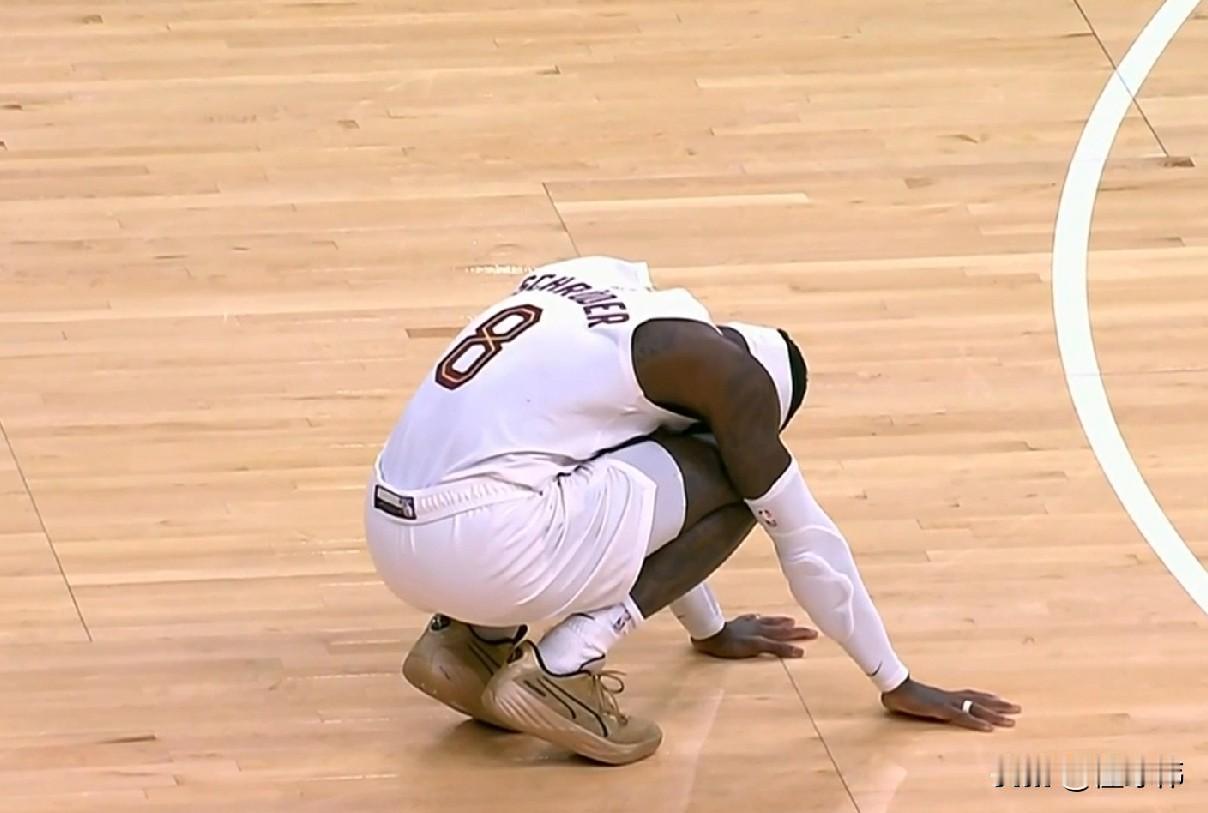 小黑不错！施罗德谈哈登受伤：“哈登受伤打不了。”“所以我必须站出来。”