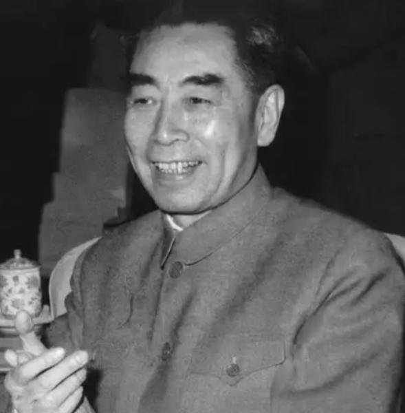 1961年，周总理在西花厅会见了蒋介石的前妻陈洁如，对方开口第一句话，就是哀求：