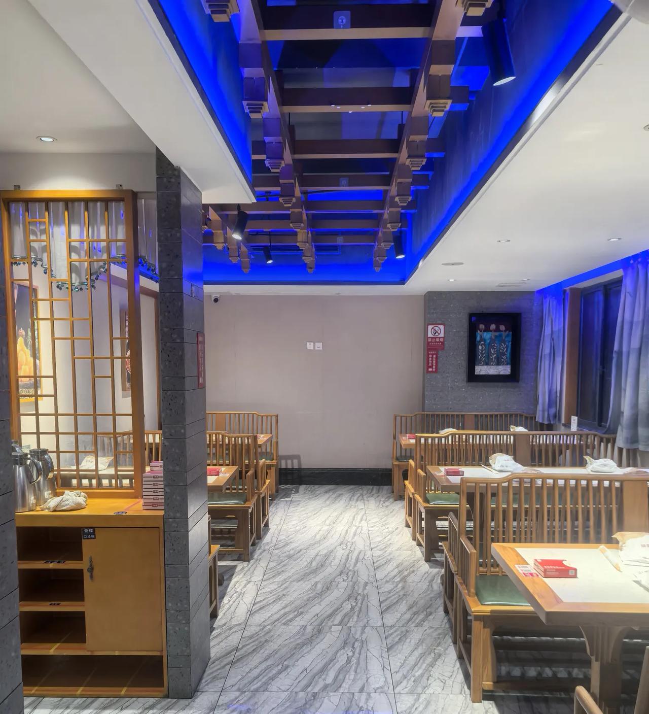 上海的餐前习惯，可以不学广东，但合肥的经验，值得上海借鉴。今天从上海来到了另外一