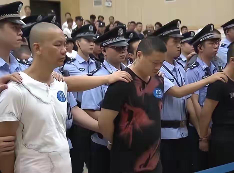 当年厦门扫黑除恶第一起宣判的重大涉黑案，现在想起来还能想起当时闽南圈子里传得沸沸