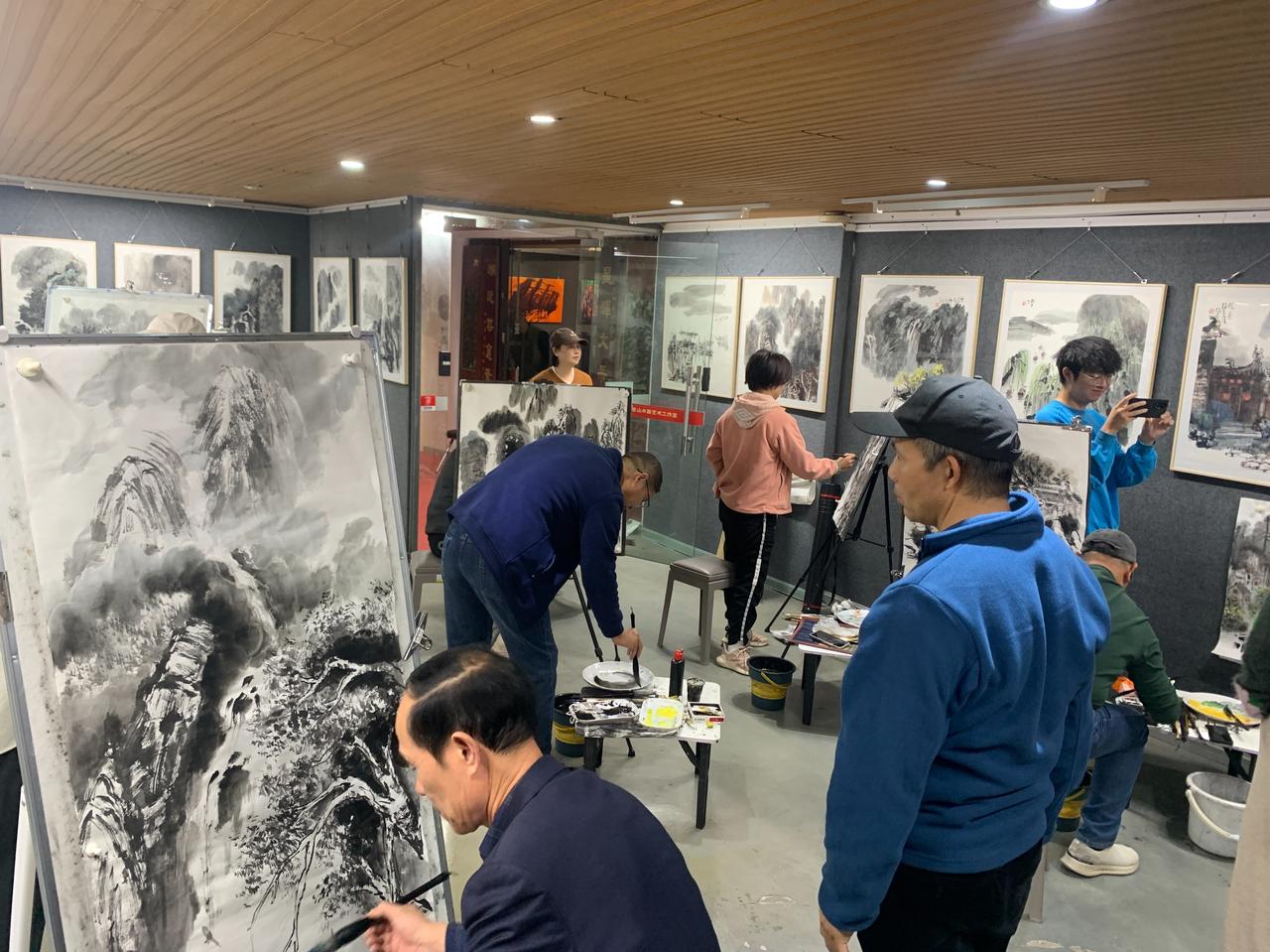 学习张家山水，让我感受到自然的美、生活的美和艺术的美。我是视频技法学习群的一