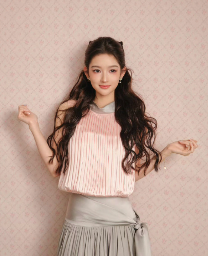 王玉雯发博解释：“卧蚕是我自己画的…你们都说丑…呜啊啊啊啊啊！我精心画的诶…我再