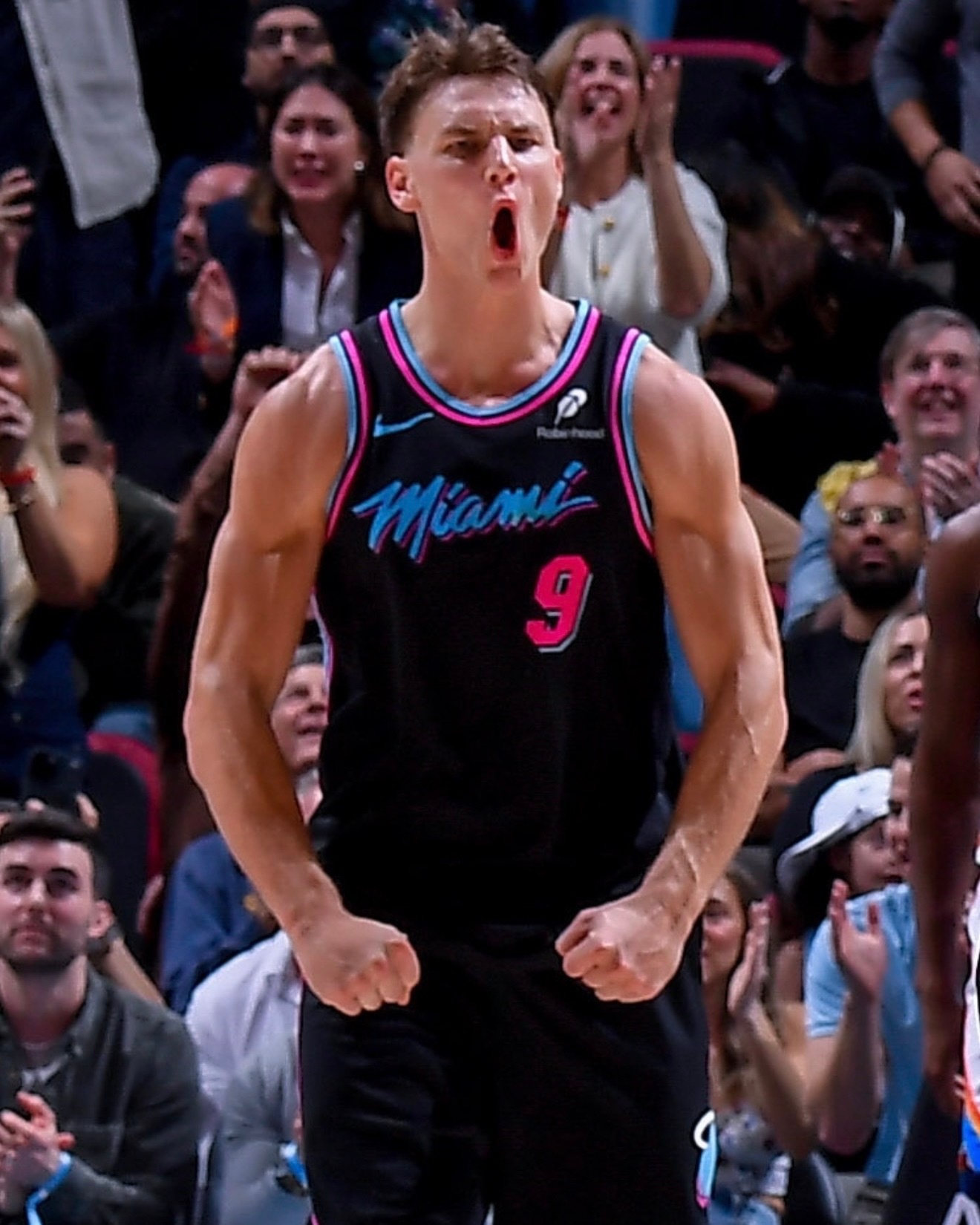 拉尔森本赛季对迈阿密热火的影响：最近11场他首发的比赛中，球队战绩8胜