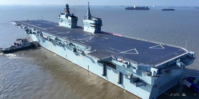 076为啥带不了歼-35？不是弹不出去，是回来没“导航”！军迷圈吵翻的076