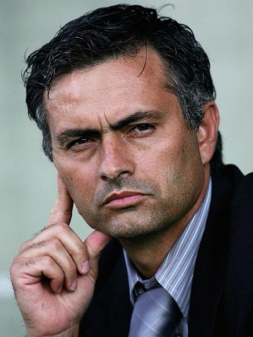 真的假的？这个男人要回伯纳乌了？最近有外媒做了一项民意调查，如果阿隆索下课的话