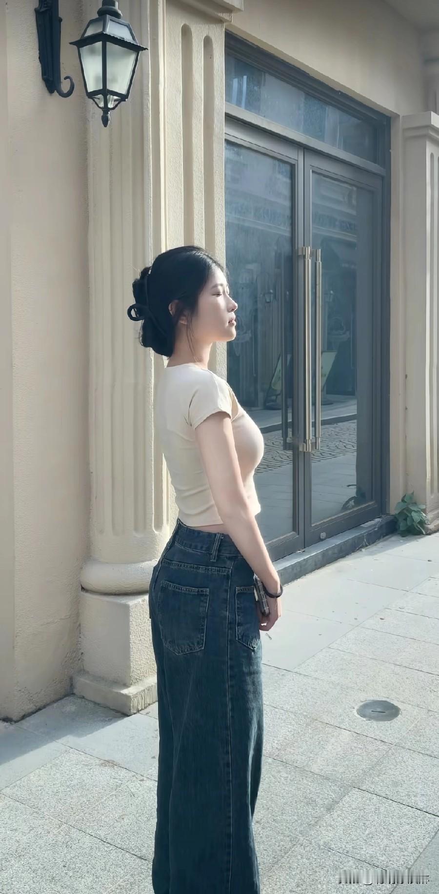 生活的目标，不是爱情，是快乐