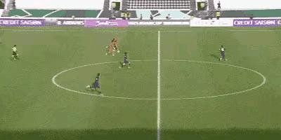 中国队对泰国最好的一次机会，没打成太可惜了！好多人都说拜合拉木带球路线不对，传球