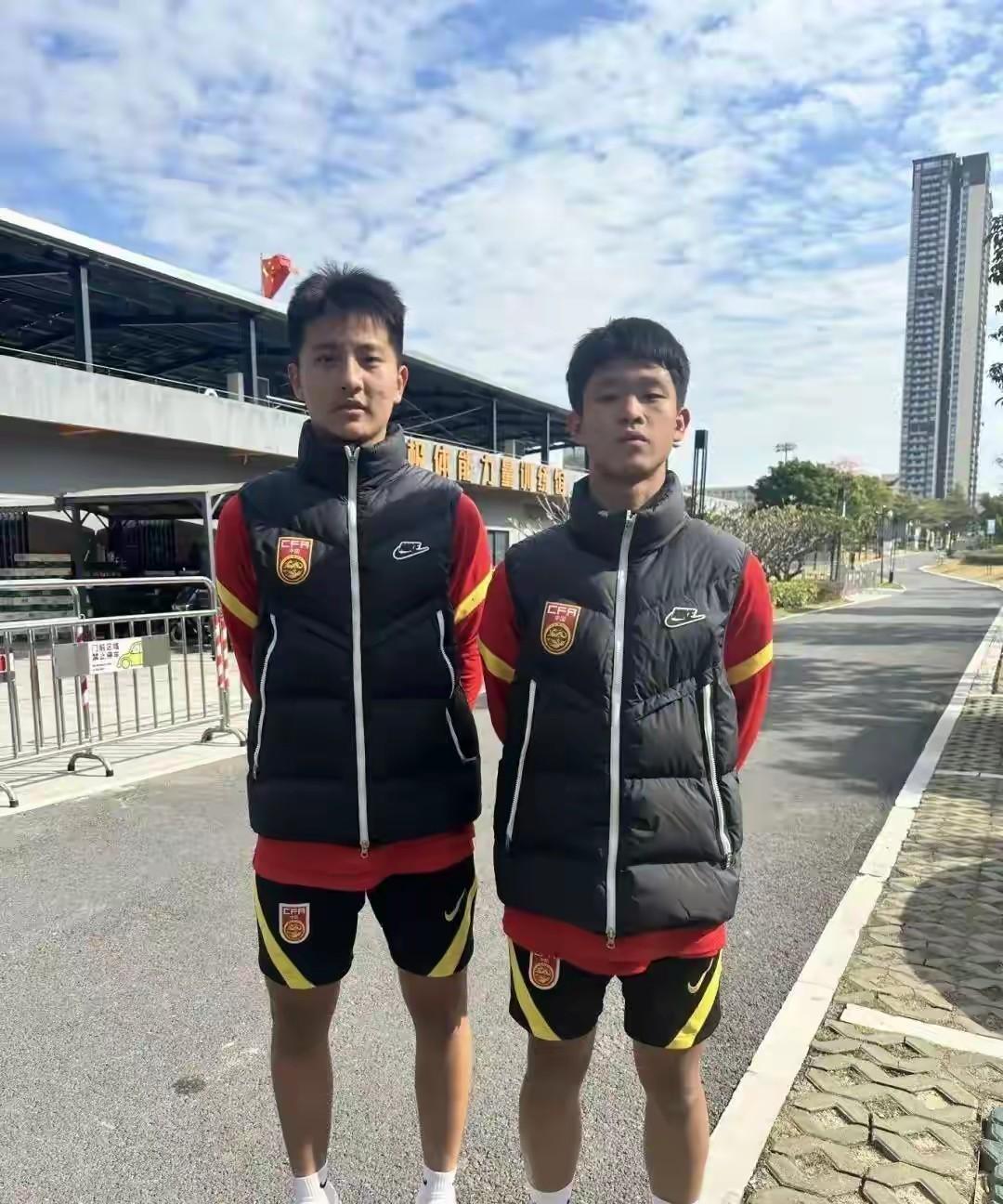 成都蓉城俱乐部的青训还挺厉害的，去年“07”届国少队成都蓉城贡献了艾比布拉，今年