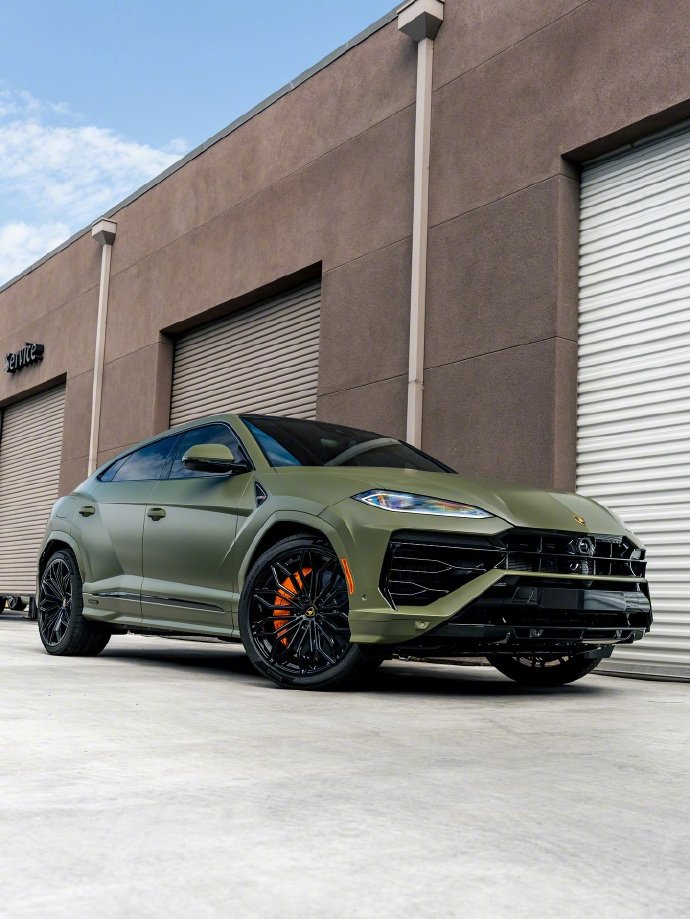 “涡轮绿”配色兰博基尼UrusSE，有点个性！