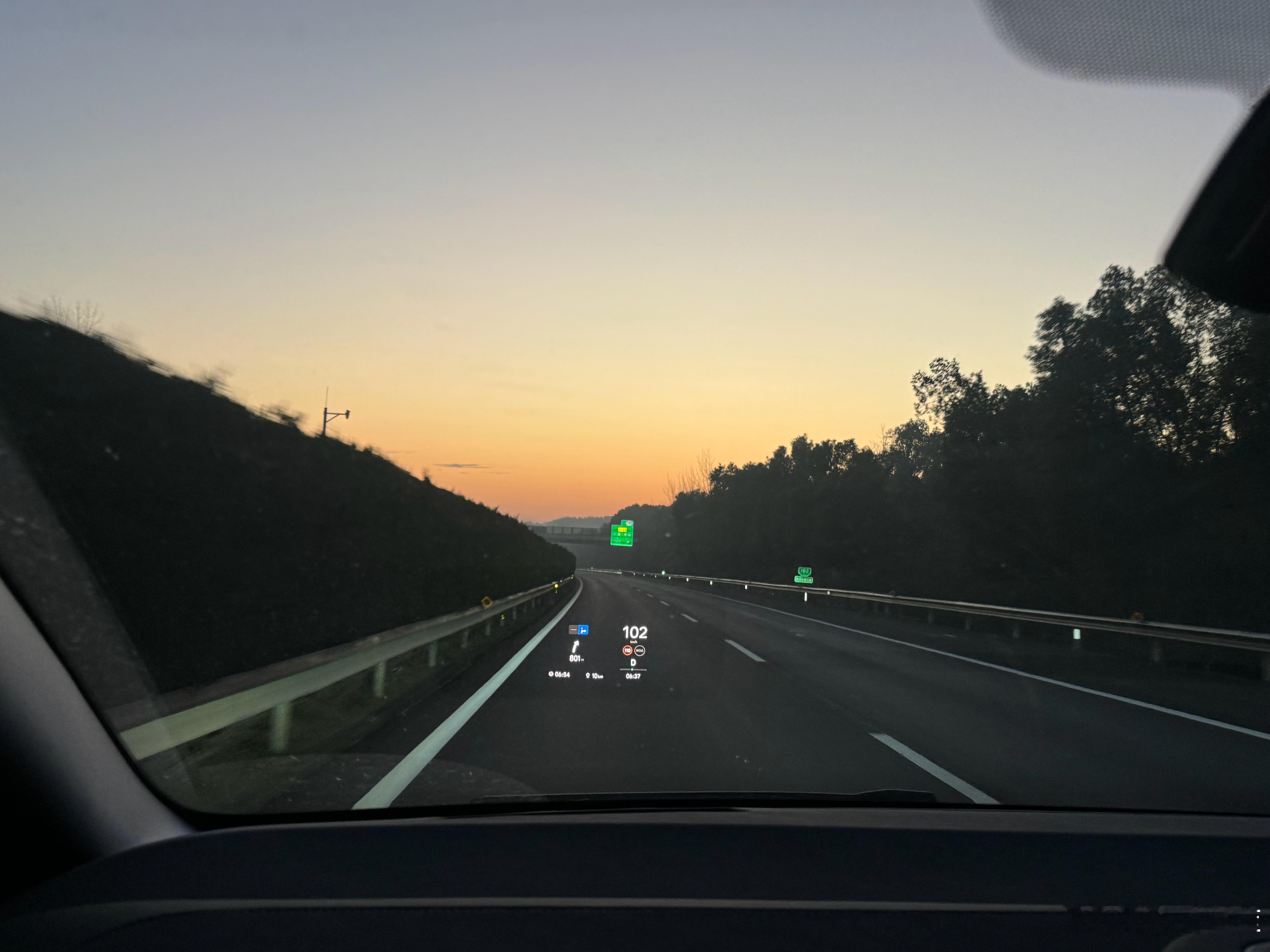 11点睡5.30起来吃一份小笼包+南瓜粥