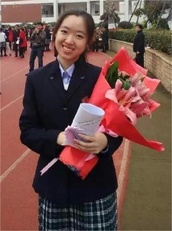 文综只考了237分，放在文科生里似乎不算顶天立地，可这个福建长乐江田的姑娘，偏偏