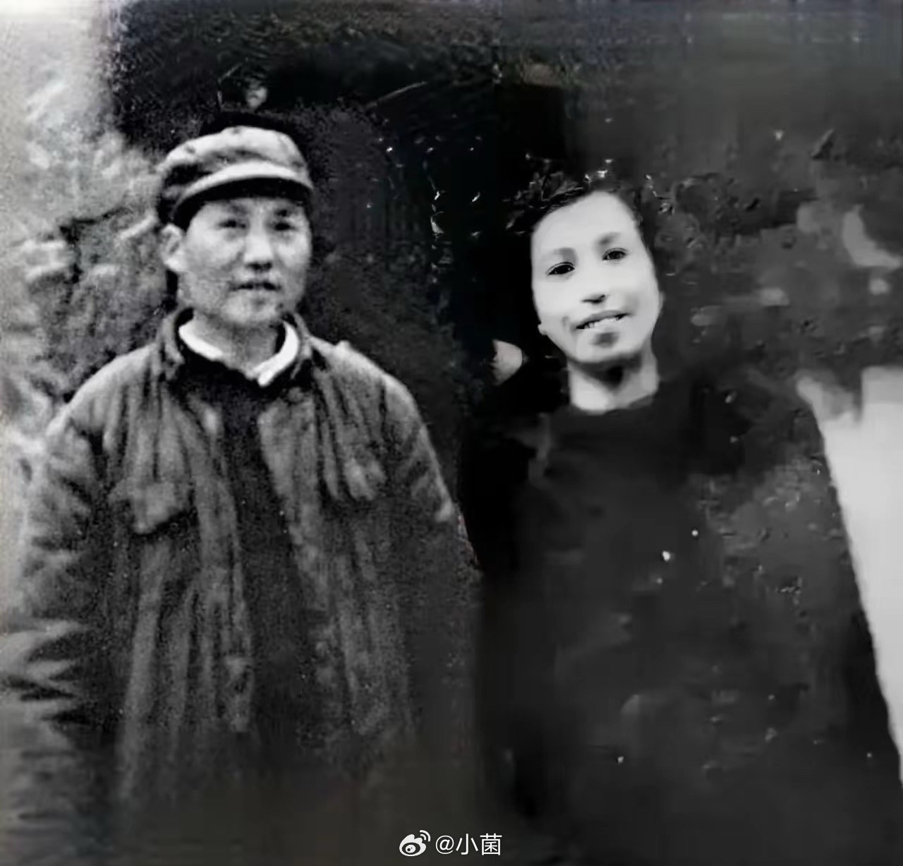 其他人的家眷都转移了，只有毛主席的家人，跟着队伍冒着生命危险，风餐露宿，与敌人周