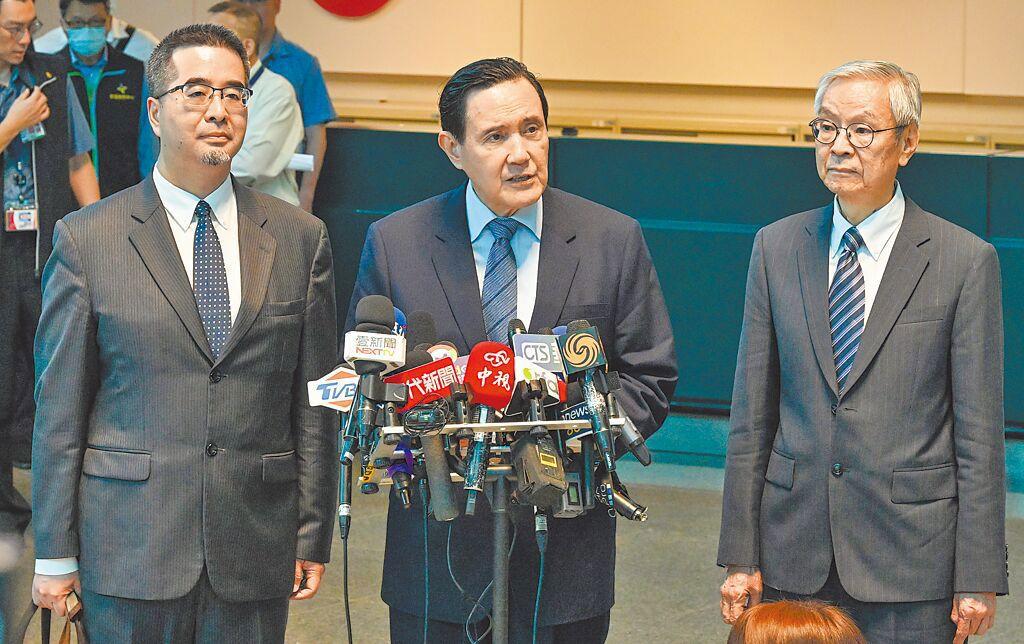 萧旭岑凌晨发千字长文直指马英九“遗忘诸多事”斥责遭有心人挑拨离间。马英九基金