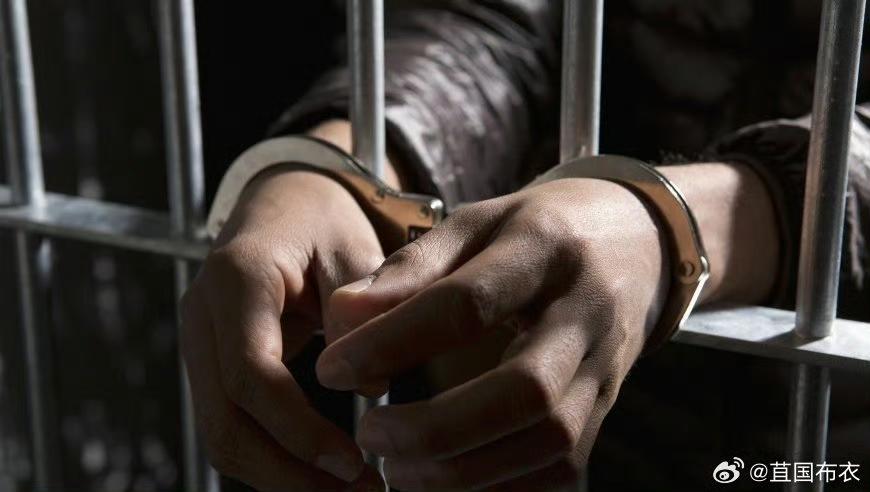 吴波检察官最近聊起一桩“小案背后的大波澜”。受害者是个15岁女孩，小学一年级时曾