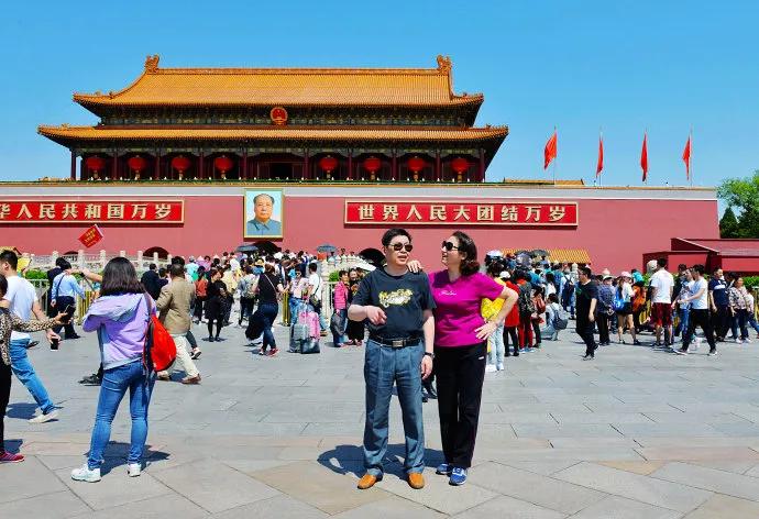 全国旅游收入前十强城市（2024）第一名：北京（首都，6722.4亿）第