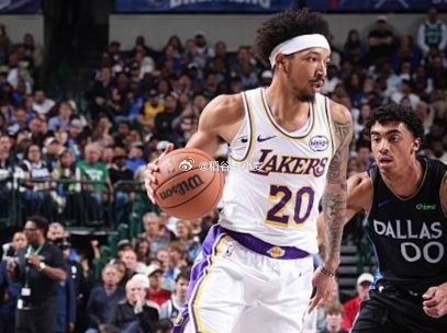 要我说，湖人现在唯一可以补强实力的选择就是裁掉巴夫金并且转正尼克-史密斯，并且接