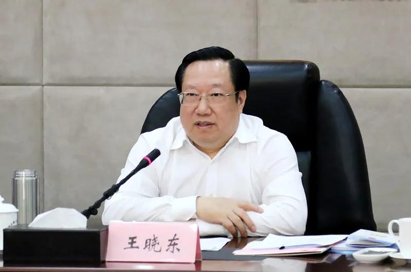 周末重磅打虎，正部级王晓东落马。至此番被查，距离其卸任湖北省省长刚好满五年。