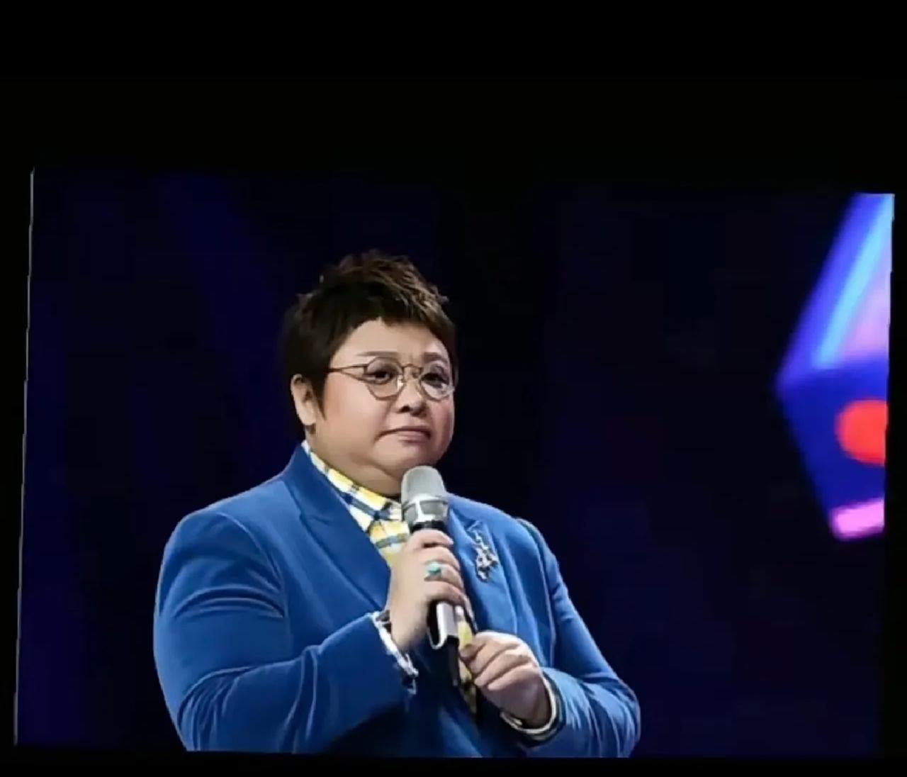 韩红基金会舆论争议下，李连杰壹基金现状评析近期韩红基金会因运作透明度、资金