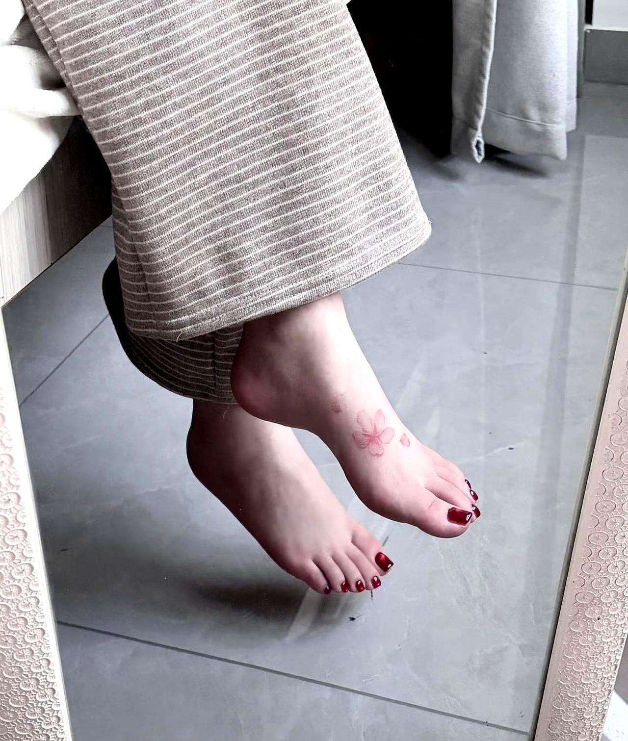 猫眼甲升级了。纳米磁粉细到看不见，磁铁下岗，机器上手，三十秒给你一条3D银