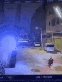 这个视频我看了很多，双方在错误的时间，错误的地点，幸运的遇到了一起。