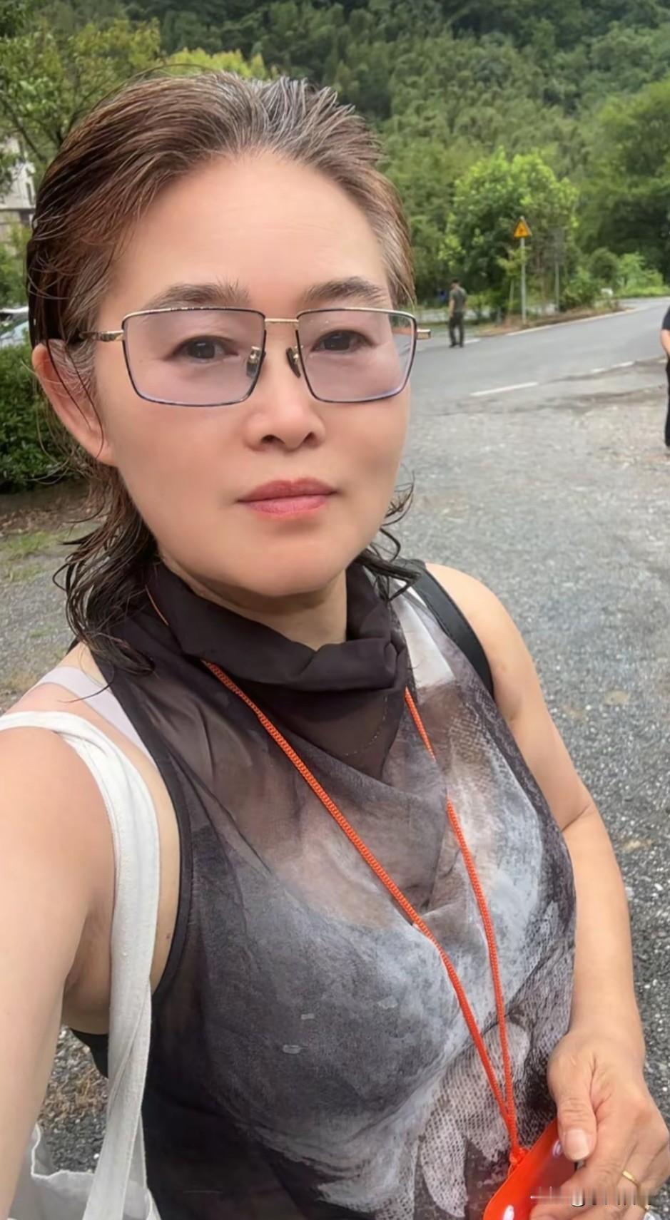 大龄剩女，你会娶吗？这是我最想娶的大龄剩女，如今她已经是名副其实的六十多岁的老太