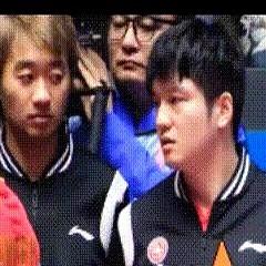 国乒的暂停，才是对手的噩梦。半决赛那个局休，周恺还在擦汗，东东直接上手在桌上