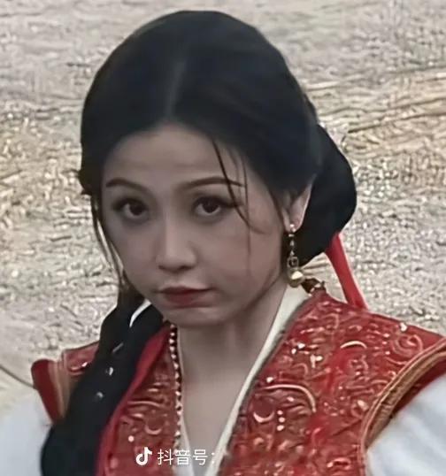 腥腥子很可爱，内娱第一顶流。