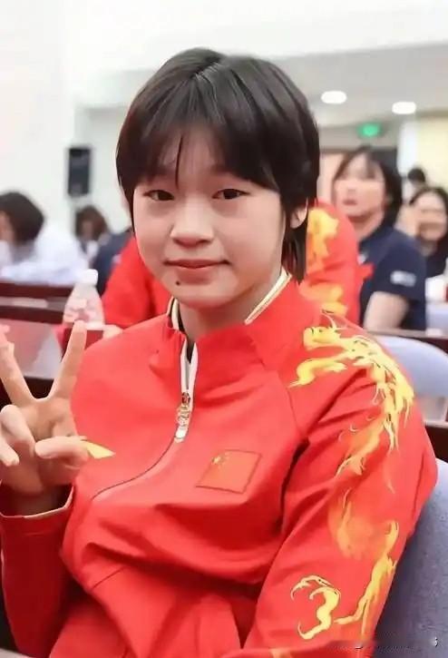 近日，全红婵签下一个国际代言，她所获得的钱，够其他跳水运动员拿30个世界冠军。品