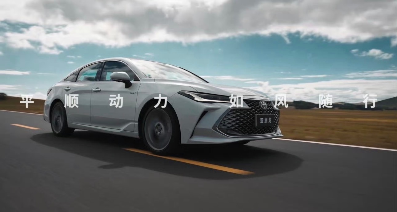 陈数秋日出行松弛感秋日出行计划镜头内外，她始终如一；城市旷野，它始终可靠。这大