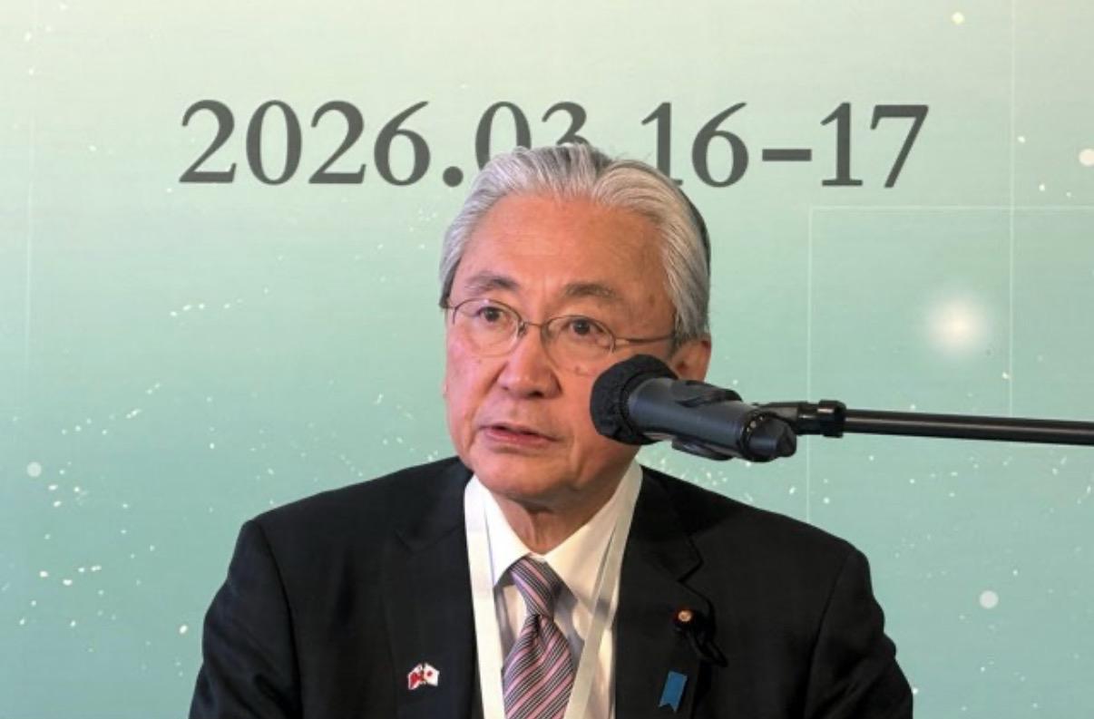 德国之声10月9日报道：“【日本首相：被中国制裁非常光荣】日本执政党自民党资深议