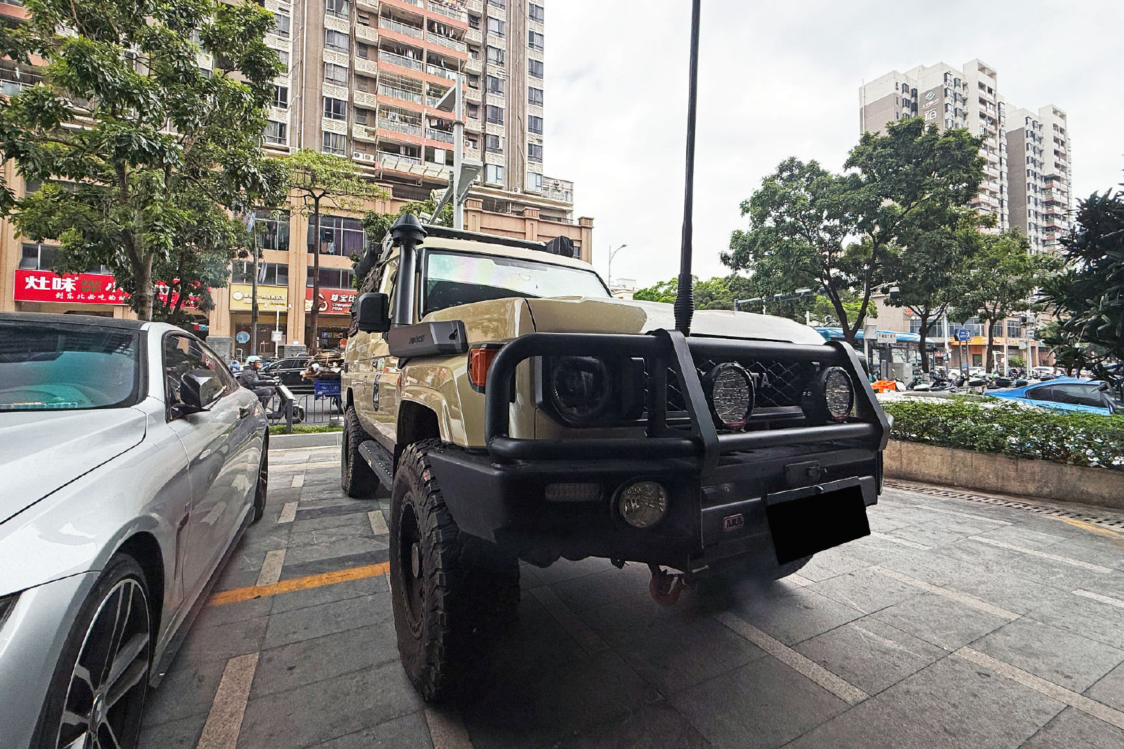 硬核丰田LC78LC78深圳街拍