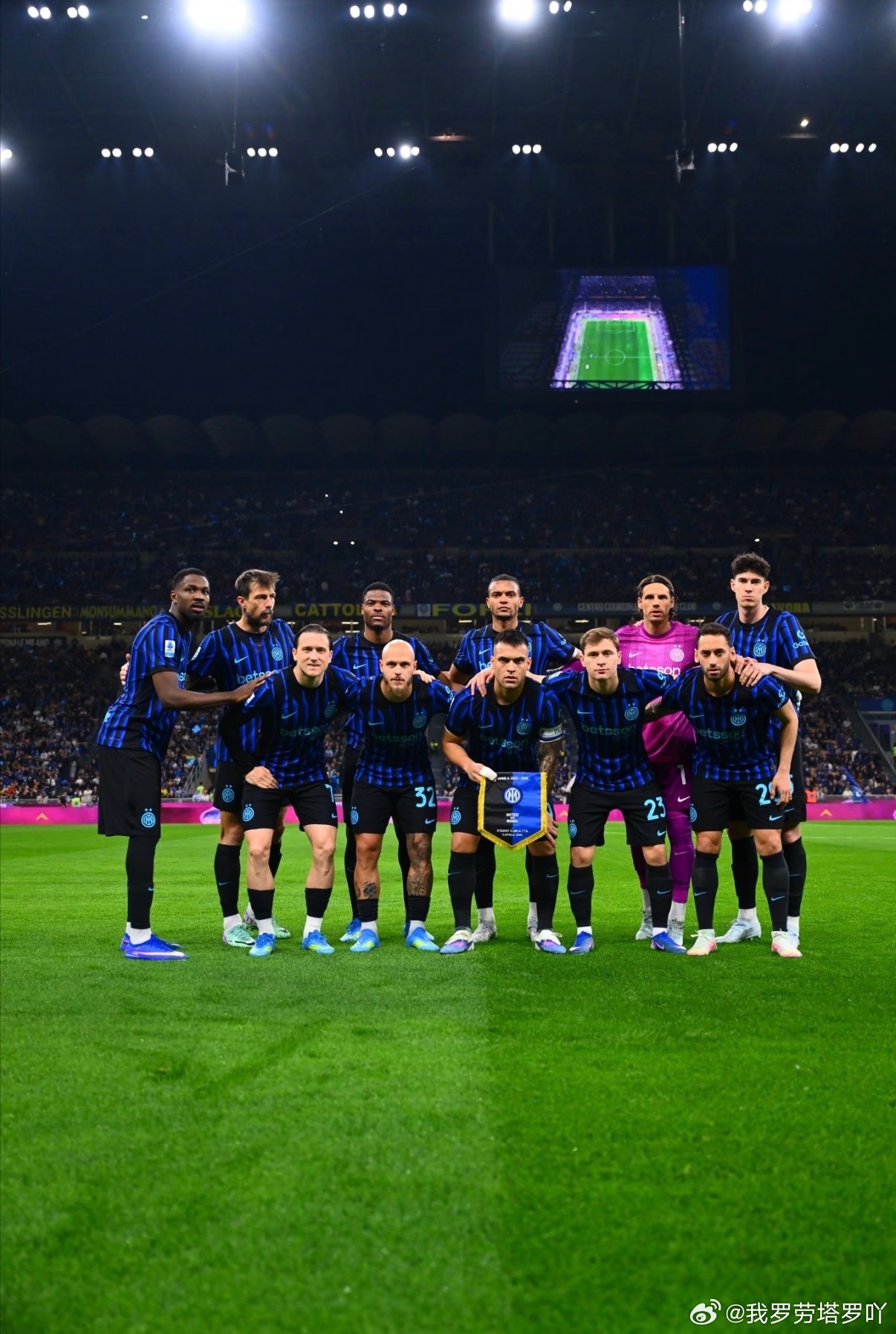 国际米兰这场比赛，兵不血刃、酣畅淋漓，用任何华丽的辞藻来形容这场大胜都毫不为