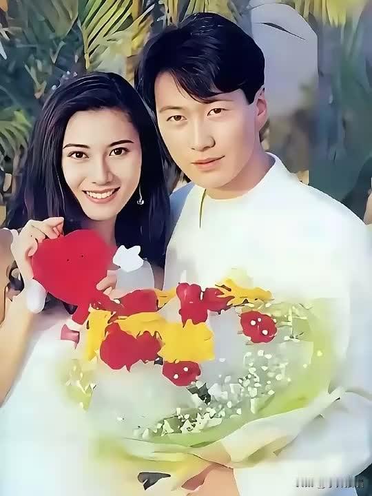 黎明的最佳荧幕情侣应该是李嘉欣吧？！两人有不少cp粉，被称为“刻骨铭（明）心（欣