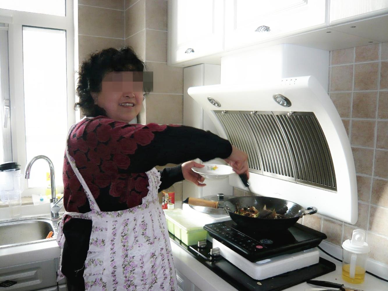 坐月子婆婆做到这四点, 做儿媳的要感激, 她把你当成了亲女儿