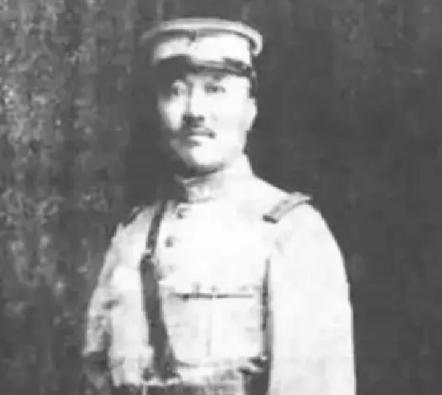 1938年，日军少将带16个军官视察伪军师长黄宇宙的队伍，期间，他感觉不对劲，正