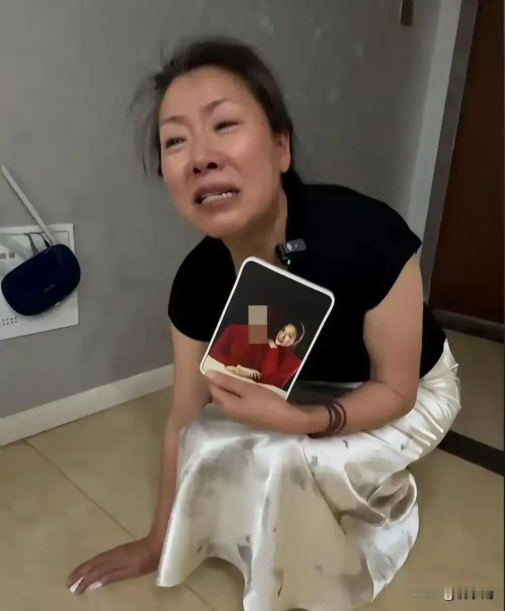 成都，27岁女孩王某雅在自家门口被害，整件事最奇怪的地方是她做对了所有题，却还是