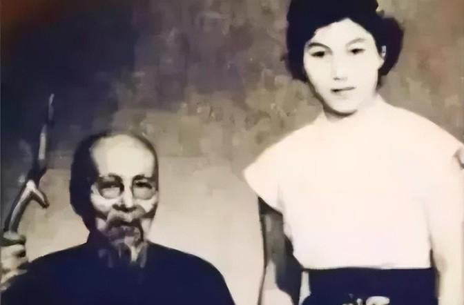 1957年，93岁高龄的齐白石闹着再婚，朋友给他介绍了一个44岁的女人，他勃然大