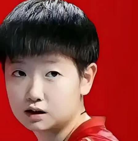 孙颖莎在日本橫滨训练场身边现神秘陪练孙颖莎刚落地日本横滨第一时间