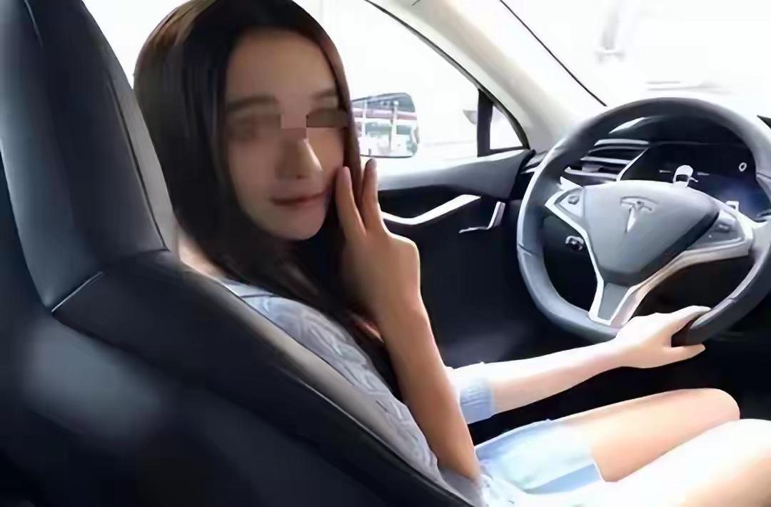 “我只欺负中国人”的嚣张霸凌者翟云瑶，还真刑满回国了！2016年那桩留学生