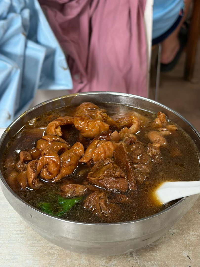 平价美食之三，这家是最近爆火的网红店，通常所谓网红店很容易踩雷，这家却...