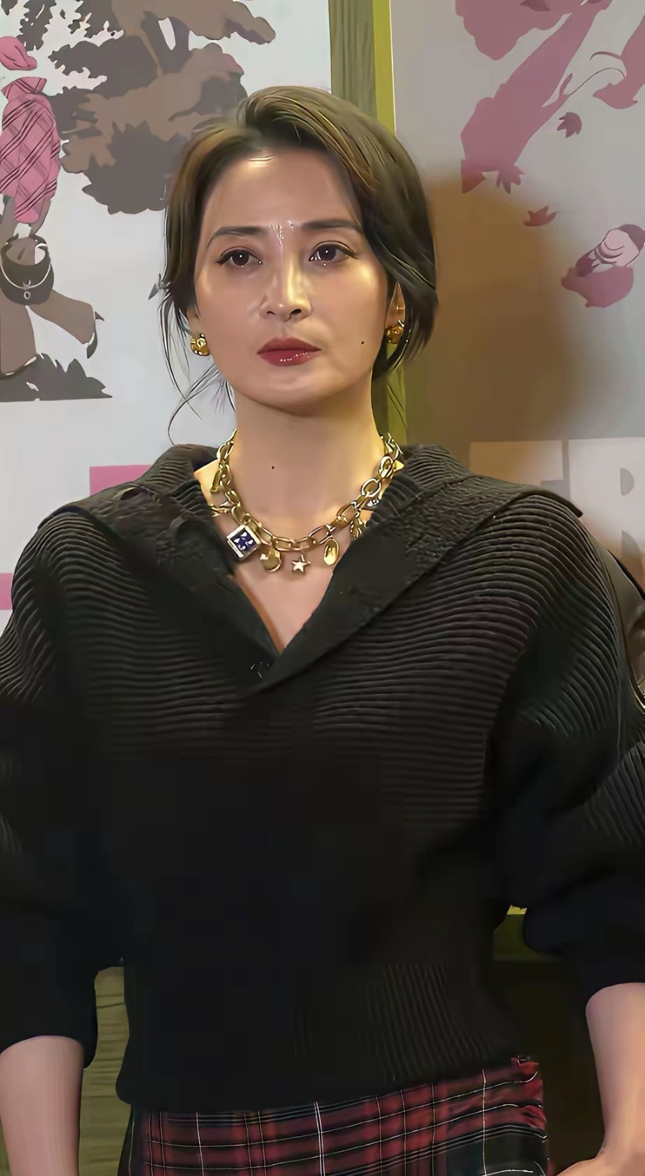 还真是电视上看着一般般，真人巨漂亮