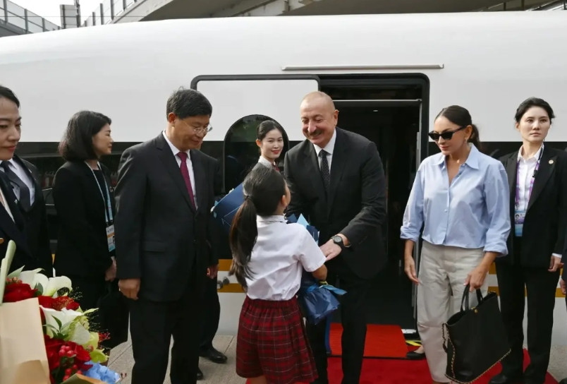 我敢打包票！中国高铁接下来可能要开挂了，原因很简单，多国领导人都是乘高铁抵京