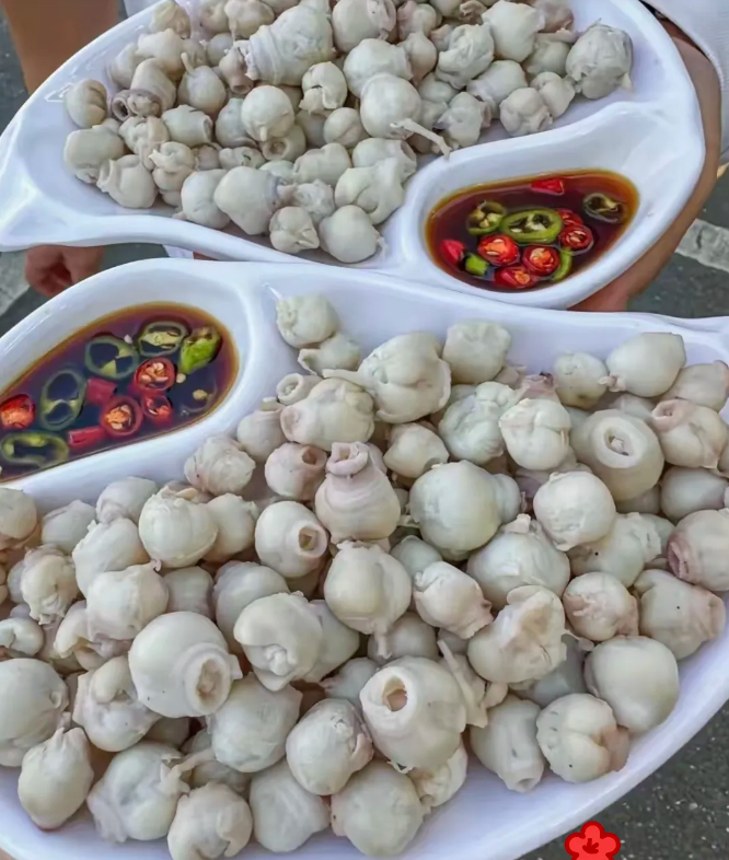 这是哪个地区的地道美食？叫啥呀，隔着屏幕都想吃