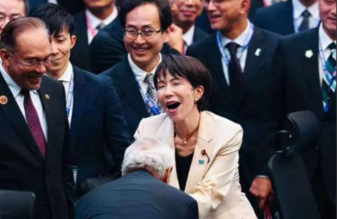 毛泽东主席当年说过一个很精准的观点：近代以来，日本之所以敢屡次发动侵华战争，是因