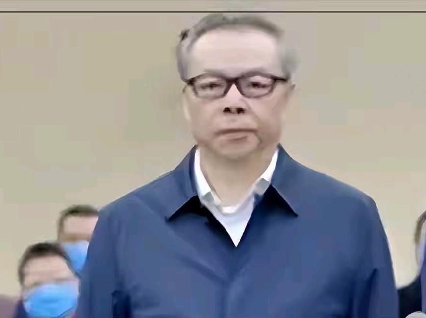 赖小民和白天辉，两个华融公司的原老总，下场都是一样的。赖小民1962年，比白天