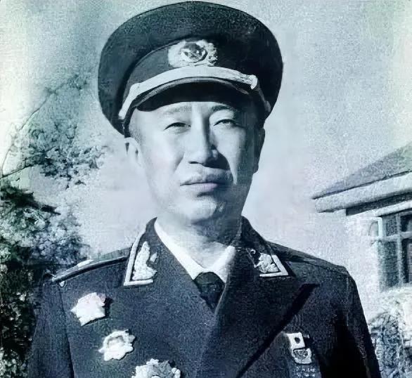 1955年，彭德怀在“授勋仪式”过后，怒气冲冲地找到了毛主席，当即推开门，激动地